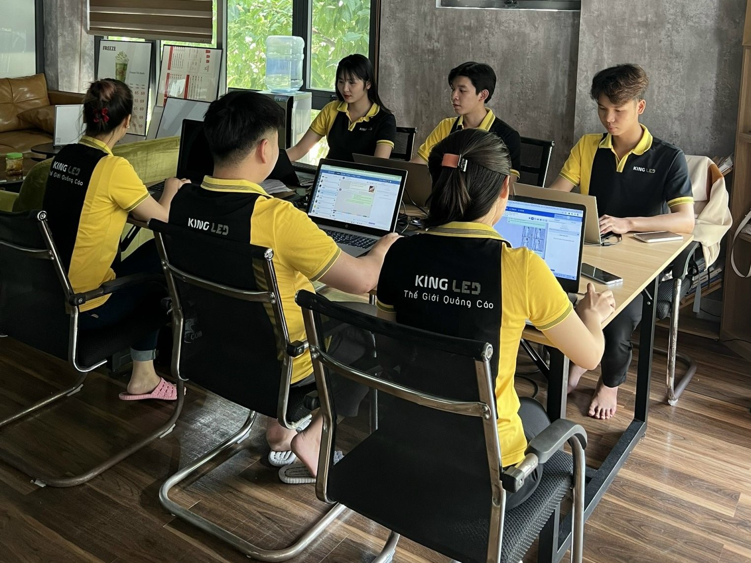 Trang chủ 66 22b7feaed9ea0eb457fb 1